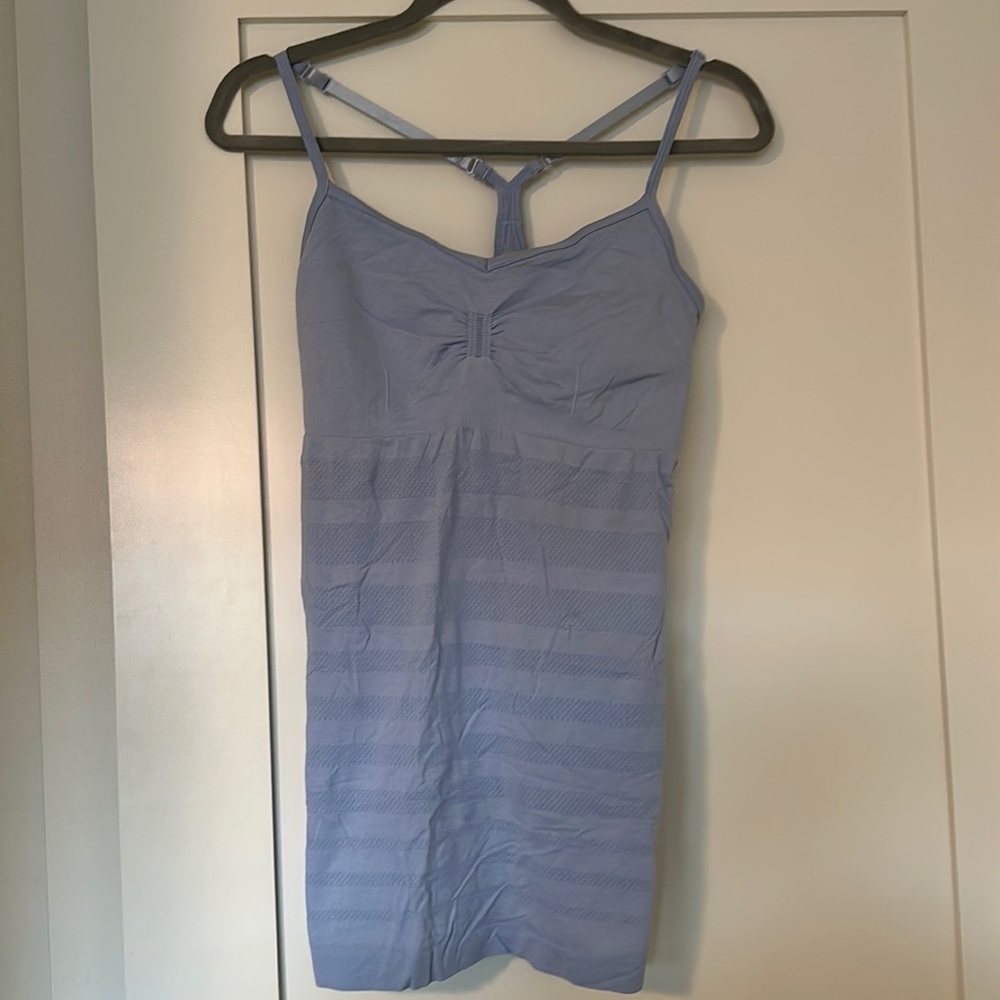 Lulu Workout Top w Built In Bra